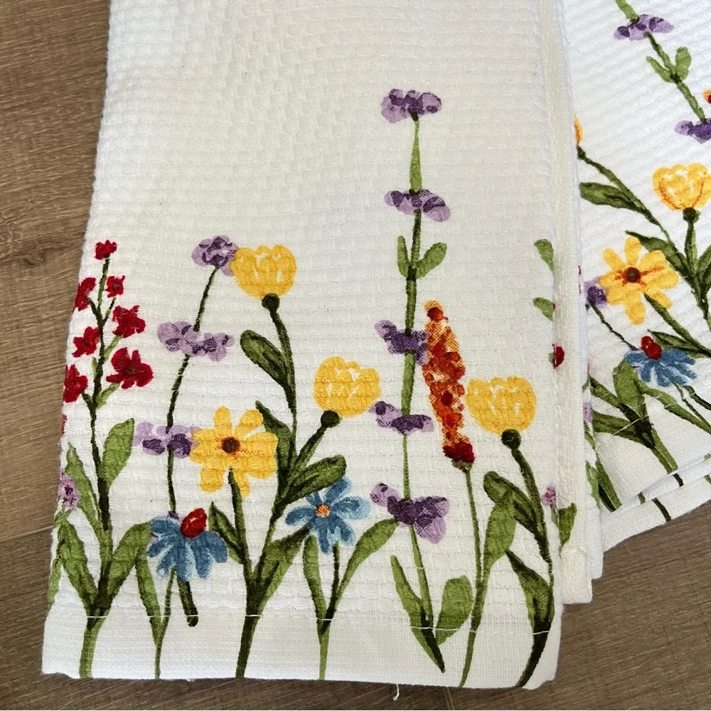Bundle of Laura Ashley Gardening Gloves &‎ A Set of 2 Kitchen Aid Tea Towels NEW - Picture 7 of 9